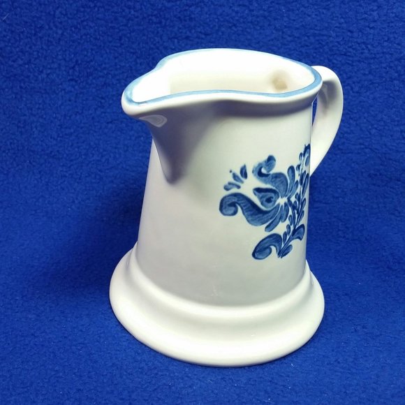 Pfaltzgraff Blue Village Creamer Stoneware Blue Flowers Blue Trim Pre-Owned - Picture 4 of 10